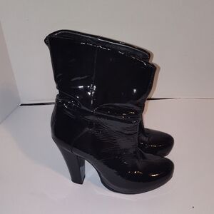 POUR LA VICTOIRE Black Patent Leather Size 8 Boot Heels